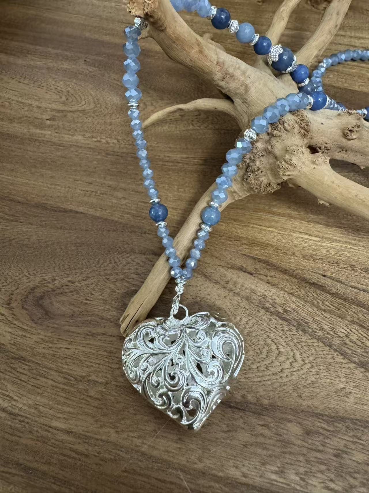 Halskette aus blauem Aventurin