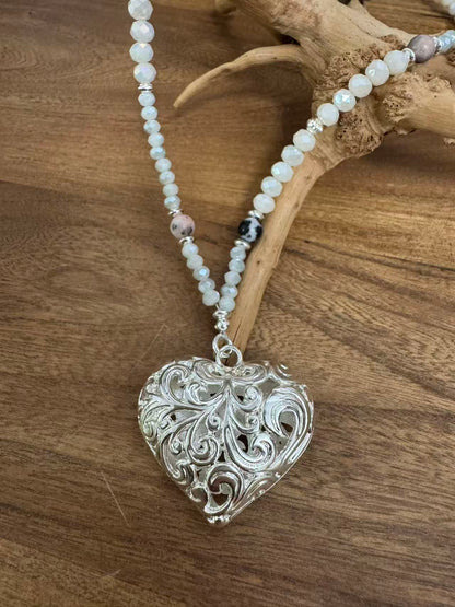 Halskette aus Rotem Jaspis mit Herzanhänger