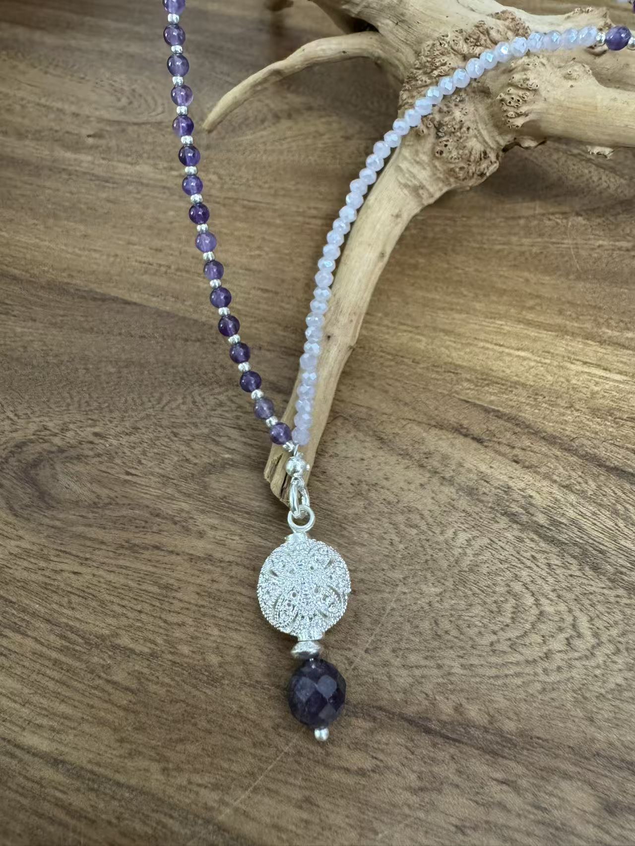 Halskette aus Amethyst mit Anhänger