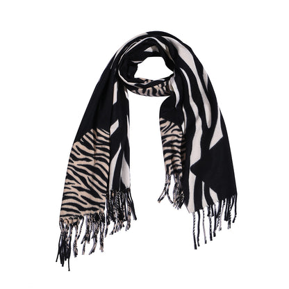 Schal mit Animal-Print in Schwarz &amp; Beige