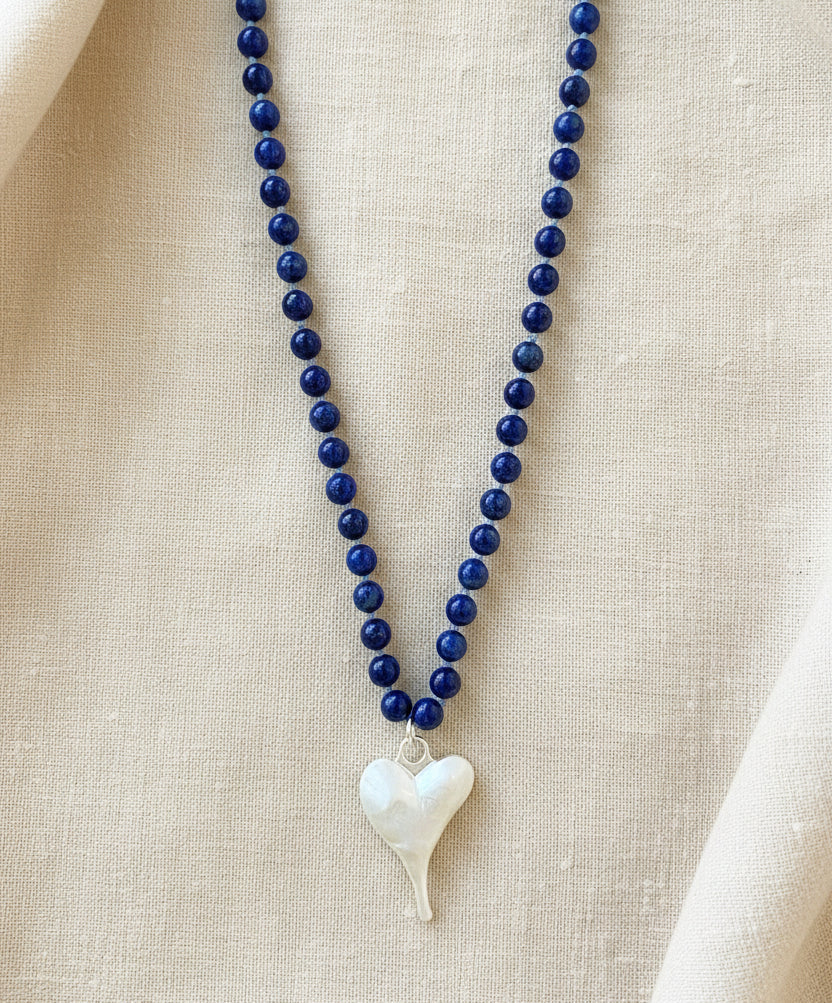 Halskette aus echtem Lapislazuli mit Herzanhänger